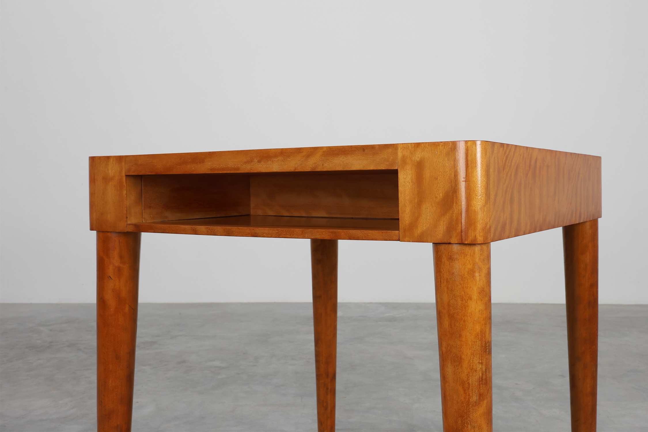 Art Deco Birch‑Veneered Side Table with Drawer, France 1920sthumbnail